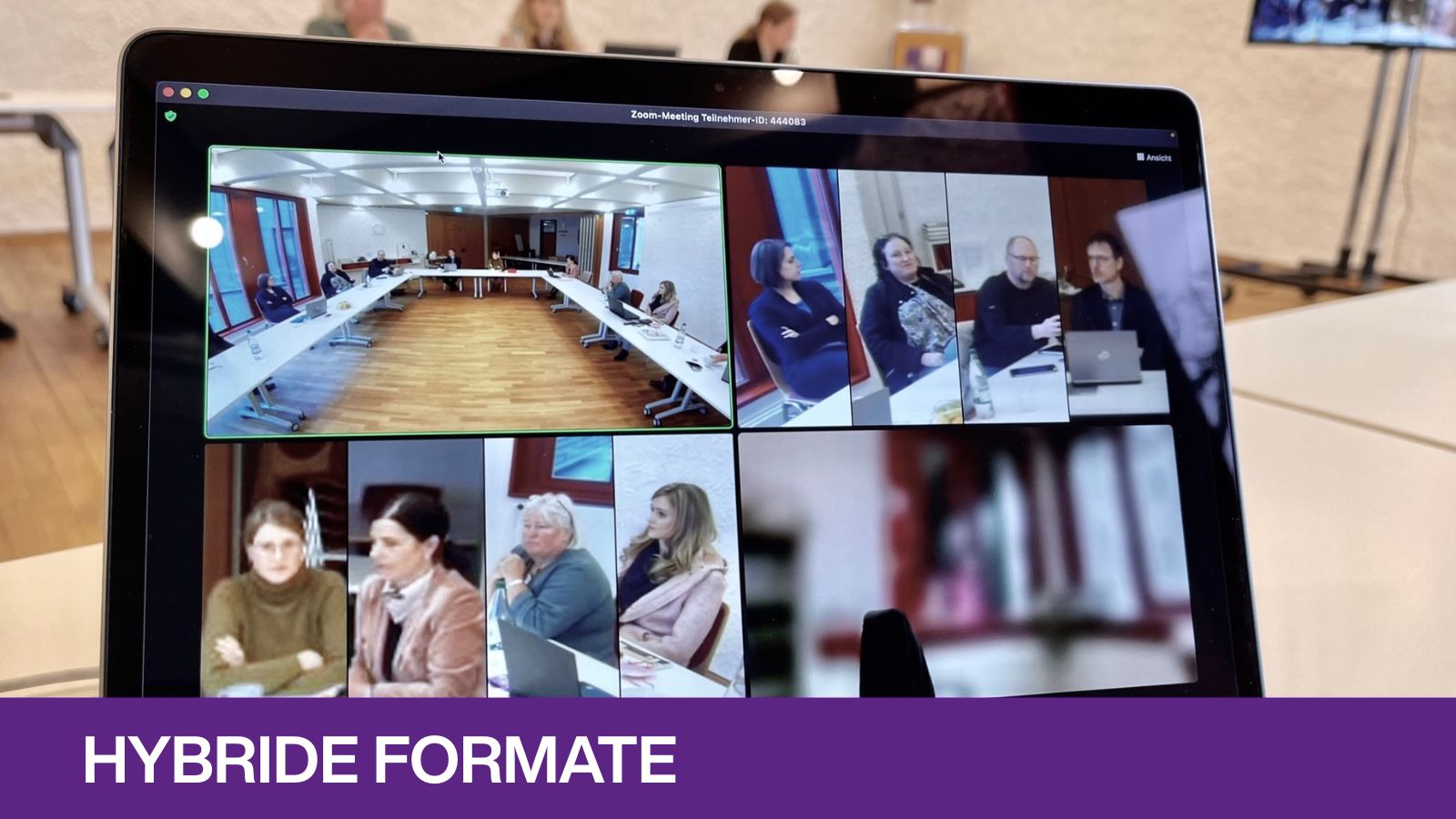Dekoratives Symbolbild für hybride Formate